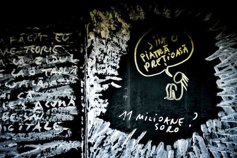 Dan Perjovschi „Reverse Donation” @ Salonul de proiecte, București