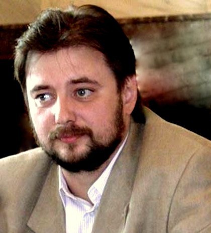 Cristian Pîrvulescu vine la Conferințele TNB cu tema „România la porțile iliberalismului. Mai este posibilă democrația astăzi?”