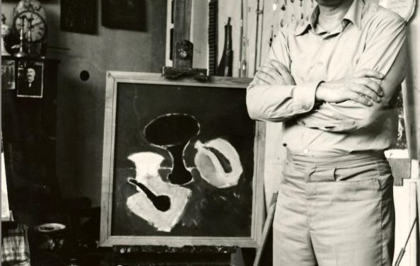 Ion Pacea în atelier, fotografie de Clara Spitzer