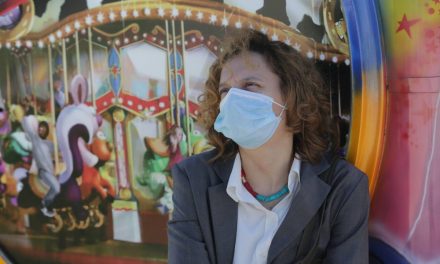 Lungmetrajul „Babardeală cu bucluc sau porno balamuc”, din 7 mai pe ecrane