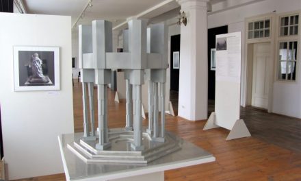 Expoziție Peter Jacobi „Brukenthal 300 – Idei pentru un monument. Colaje și machete” @ Centrul de dialog şi cultură Friedrich Teutsch, Sibiu