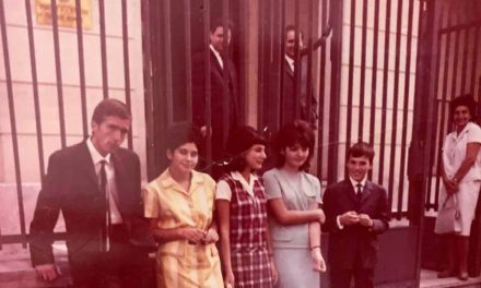 Valentin Ceaușescu, Anca Răutu, Lena Răutu, Zoia Ceaușescu, Nicu Ceaușescu, Natalia Răutu, Cornel Burtică, Paris, iulie 1964
