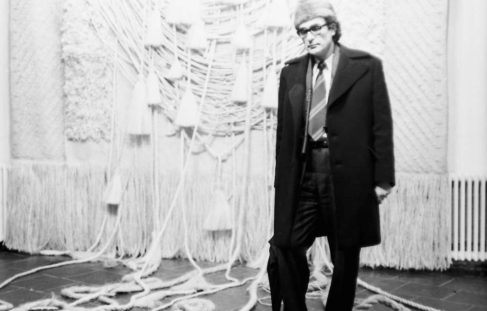 Radu Aneste în expoziția Arianei Nicodim, 1969