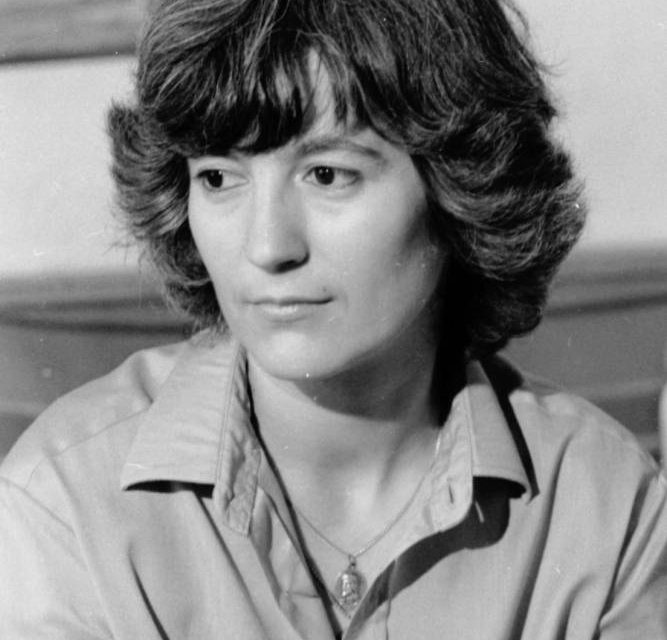 Ceramista Eugenia Pasima, 1988