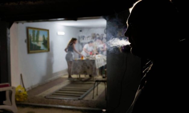 La Garaje. Petruț Călinescu | proiect de fotografie documentară CdFD