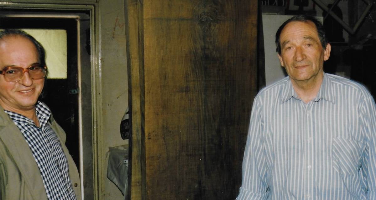 Gheorghe Iliescu-Călinești cu sculptorul Ovidiu Maitec