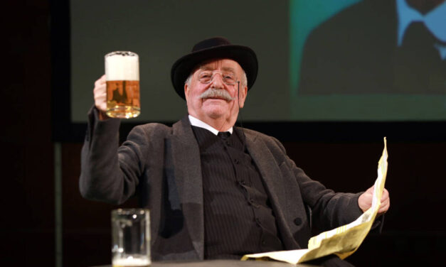 „Caragiale… altfel” – One-man show Niculae Urs la TNB