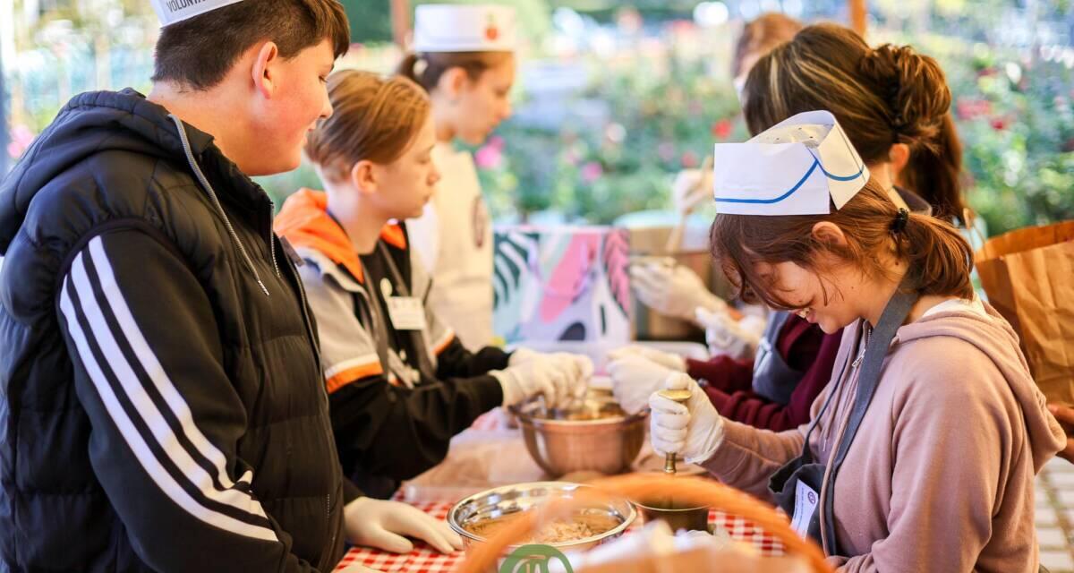 LA PAS prin Timișoara 2023 sustenabilă: Educație pentru schimbare, ateliere de gătit responsabil, apă pentru toți și Festivalul de Gastronomie Artizanală