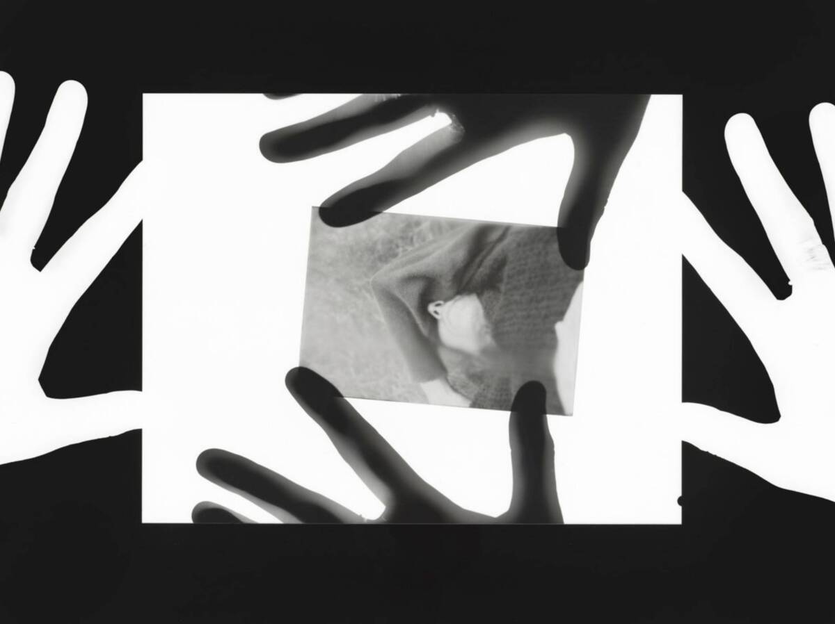 Sophie Thun - Some of All (the) Things in My Apartment Smaller than 8 x 10_, 2020, photogram pe hârtie baryta