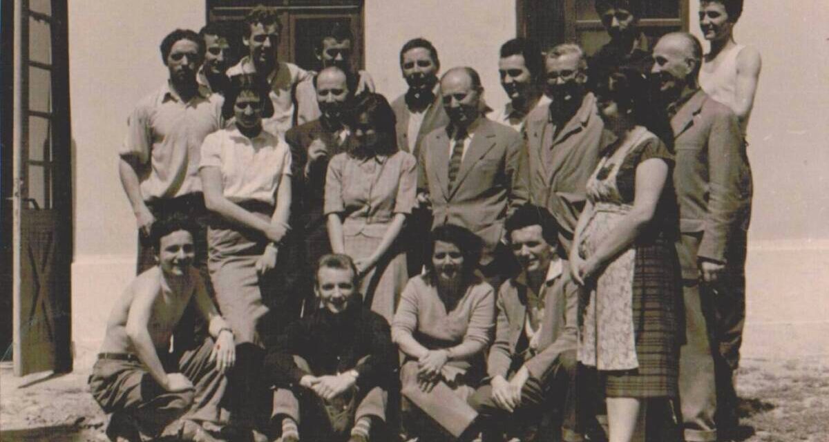 Romeo Voinescu, Gheorghe Labin, Paul Miracovici, Ştefan Constantinescu, Gheorghe (Ghiţă) Popescu, profesorii catedrei de pictură murală din Institutul de Arte Plastice “Nicolae Grigorescu” Bucureşti