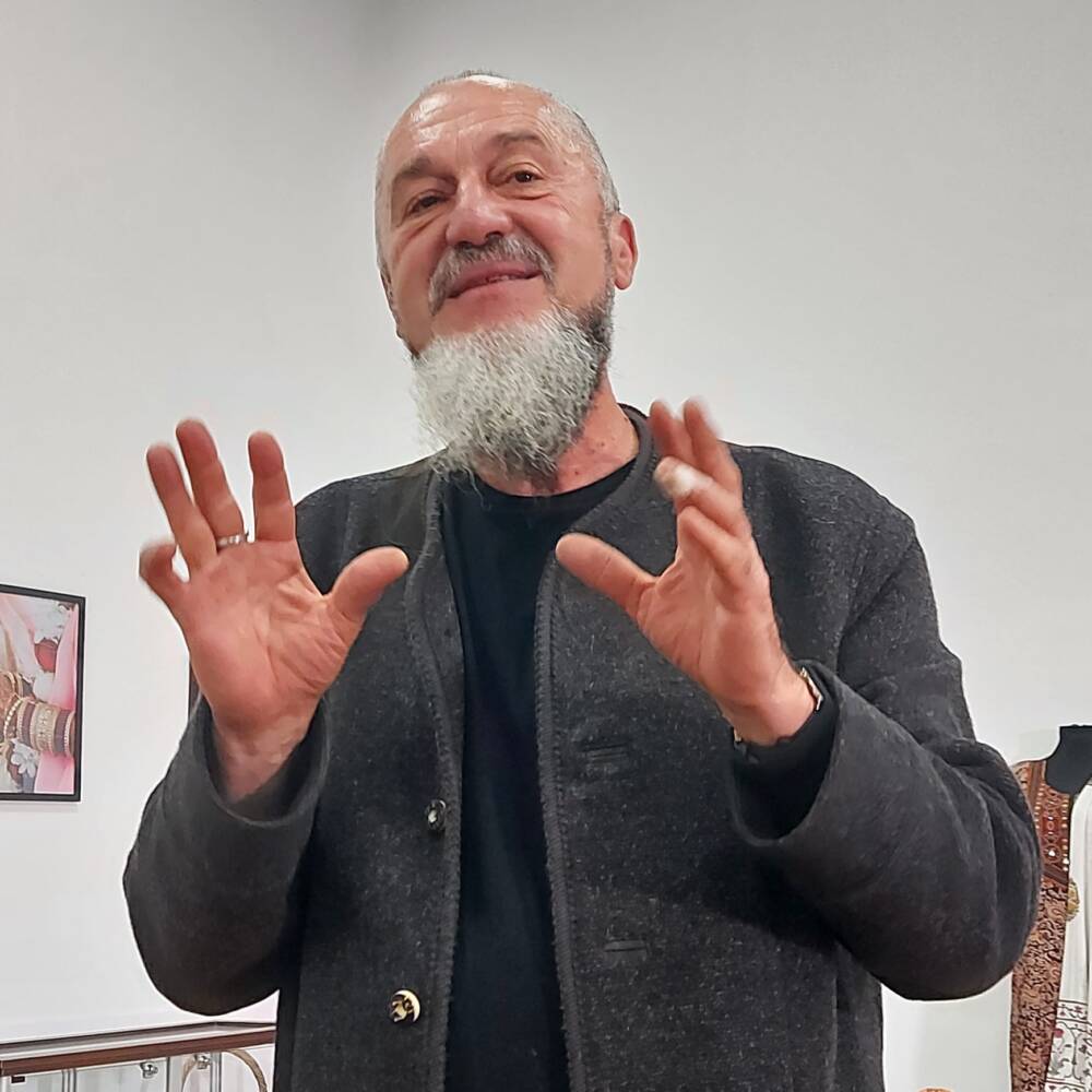 Sculptorul Liviu Mocan