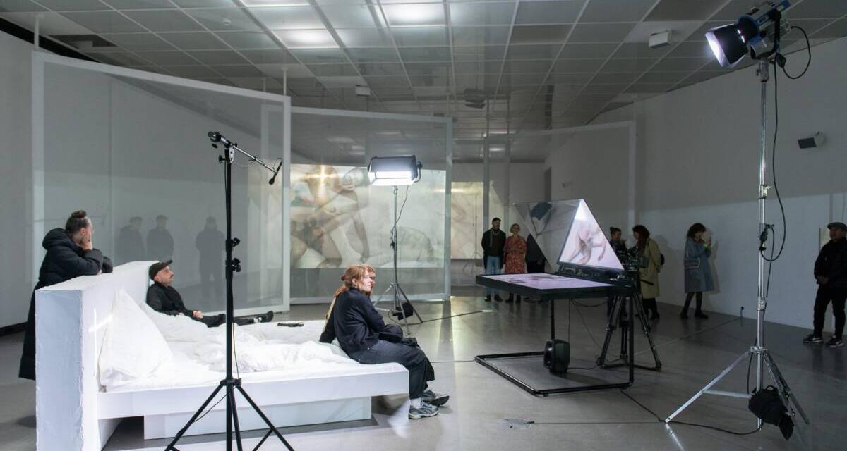 Expoziția Adina Pintilie. Tu ești un alt eu. Eine Kathedrale des Körpers în premieră în Germania la Württembergischer Kunstverein Stuttgart