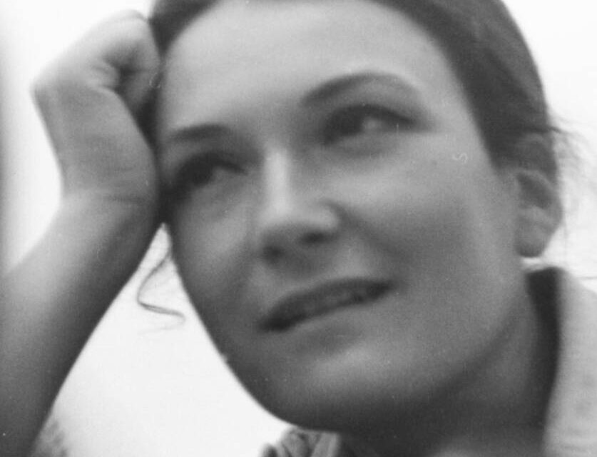 Drigissa Petru, sculptor, 1971