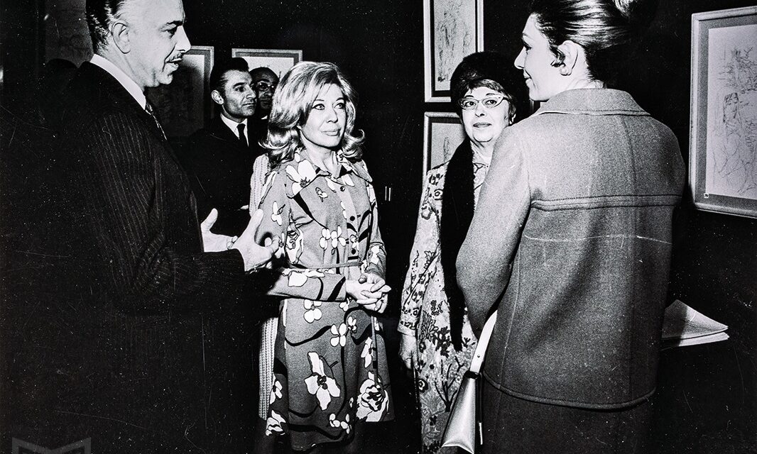 Ligia Macovei în expoziția personală de la Teheran din 1964