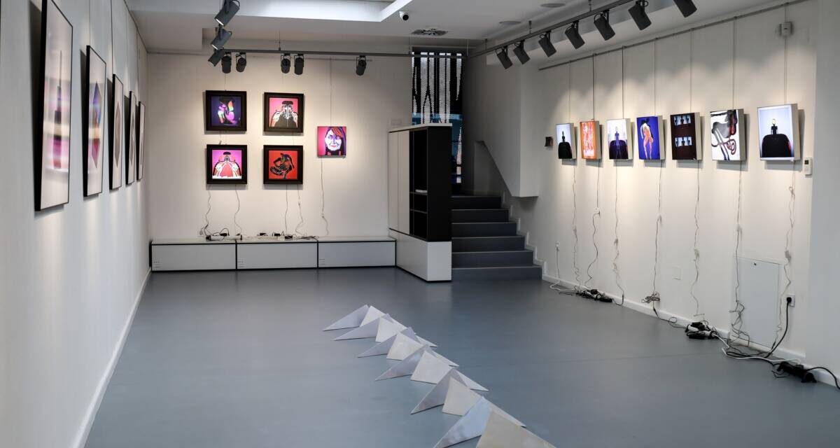 Expoziția de Arte Vizuale „60+” @ Centrul de Artă Contemporană „Colonia Pictorilor”, Baia Mare