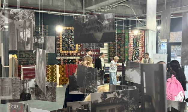 Memoria satelor care dispar: 300 de piese autentice într-o expoziție produsă de Docuart la Hub Cultural Pavilion Art 360 din Târgu Jiu
