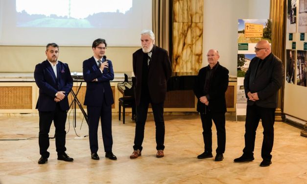 Premiul Național „Constantin Brâncuși“, acordat sculptorului Bata Marianov