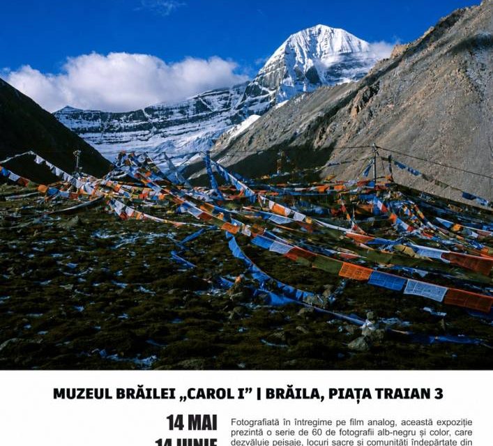 Expoziție de fotografie Costin Irimia „Șoapte dinspre acoperișul lumii” @ Muzeul Brăilei „Carol I”